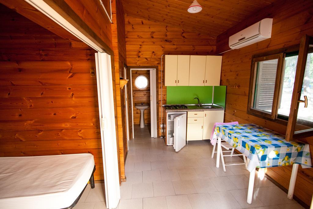 Villaggio Camping Uria 弗切瓦拉诺 外观 照片